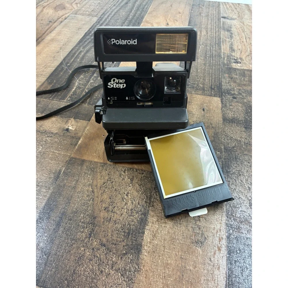 Polaroid OneStep 600 Instant Film Camera Vintage Black with Flash and Strap